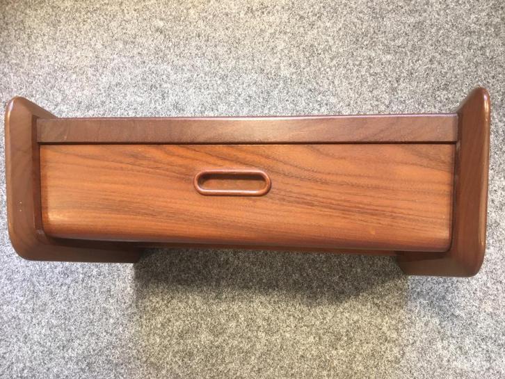 Vintage teakhouten Nachtkastjes Louis van Teefelen, Huis en Inrichting, Slaapkamer | Nachtkastjes, Zo goed als nieuw, Minder dan 55 cm