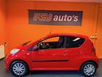 Peugeot 107 1.0 12V / 3 DEURS / SPORT / AIRCO / APK 26-02-20, Auto's, Voorwielaandrijving, Stof, Gebruikt, Zwart