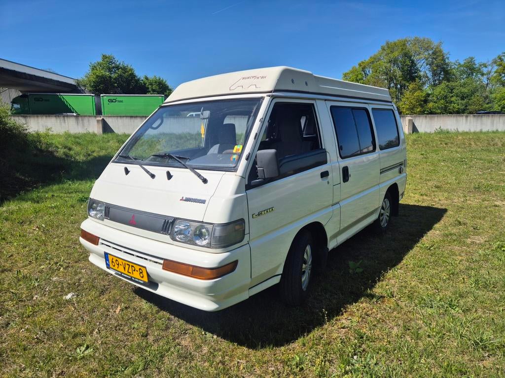 Compacte Mitsubishi L300 Camper - Ideaal voor avontuur!, Reservewiel, Tot en met 2, Particulier, 4 tot 5 meter
