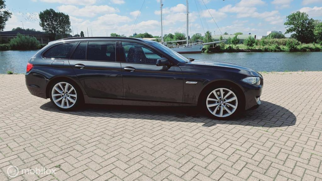 BMW 530 xd Touring High Executive *voll.ond!* zie tekst, Auto's, Euro 5, Gebruikt, 2993 cc, Leder