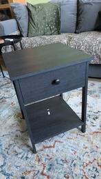 Zwart nachtkastje / Black nightstand, Ophalen, Minder dan 45 cm, Metaal of Aluminium, 55 tot 70 cm