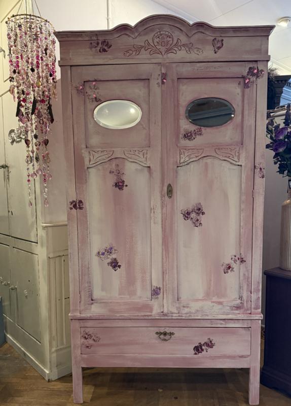 Vintage kast, brocante meidenkast, antieke legkast roze VdlM, Ophalen, 100 tot 150 cm, 1 of 2 laden, Zo goed als nieuw