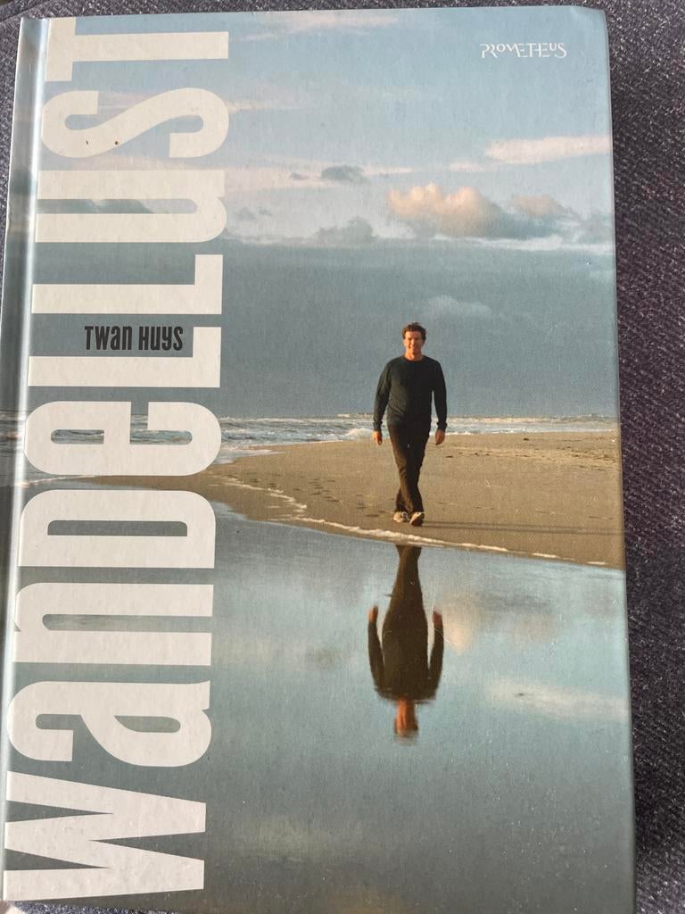 Wanderlust - Twan Huys (Boek), Ophalen of Verzenden, Zo goed als nieuw, Nederland