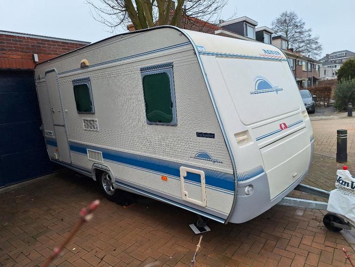 Adria Caravan Unica 437 PX, Caravans en Kamperen, Caravans, Particulier, tot en met 4, 750 - 1000 kg, Treinzit, Adria, Frans bed