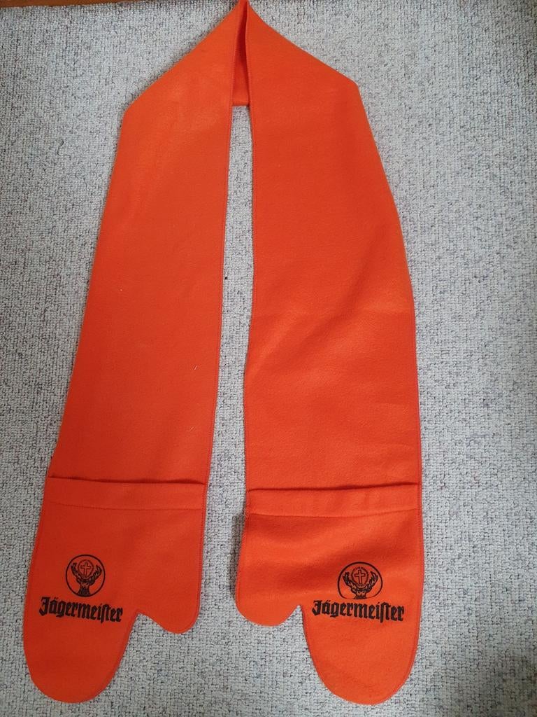 Oranje Jägermeister sjaal met wanten, Kleding | Dames, Mutsen, Sjaals en Handschoenen, Ophalen of Verzenden, Zo goed als nieuw