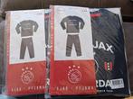AJAX PYAMA 'S.   DE LAATSTE 1 X 104/110. 1 X 116 /122, Maat XS of kleiner, Ophalen of Verzenden, Nieuw, Set