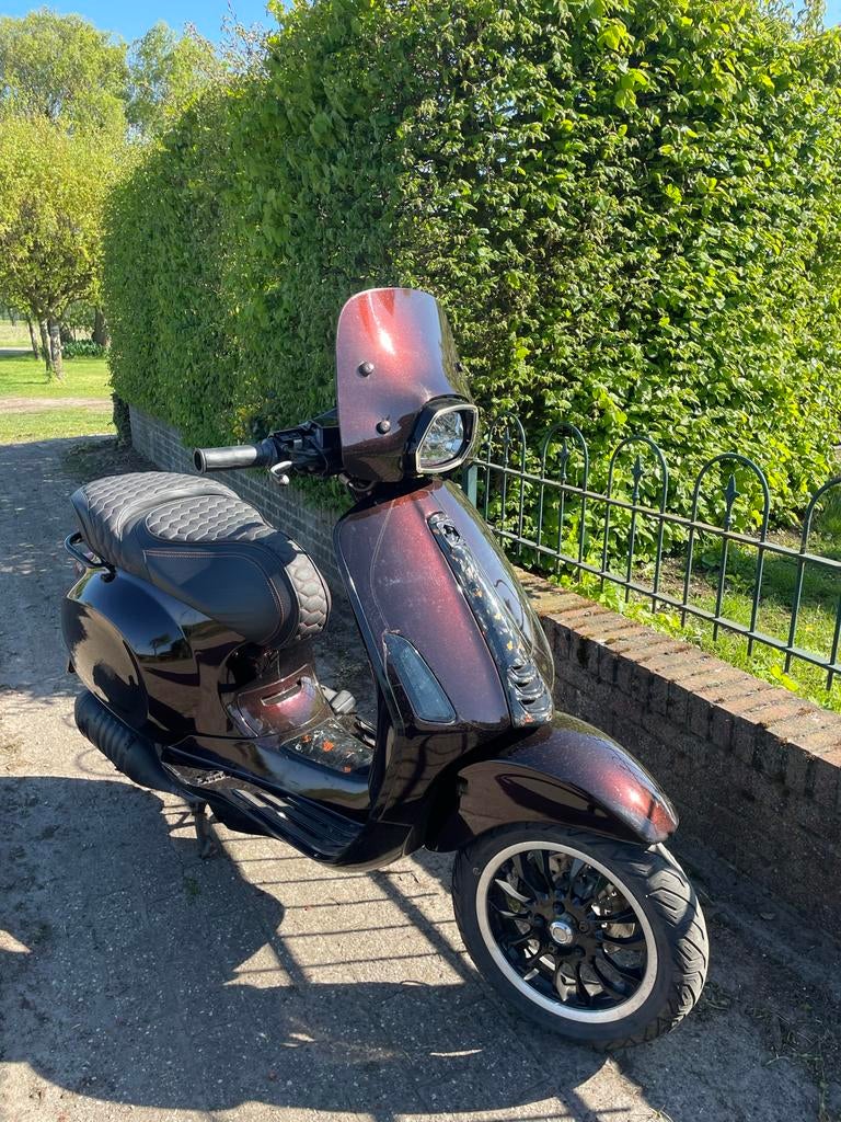 Vespa Sprint- Unieke Custom Scooter, Ophalen, Overige modellen, Zo goed als nieuw, Benzine