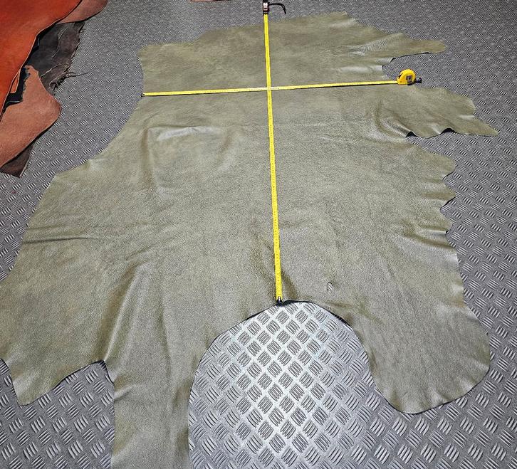 Rund - Leer Donker Olijf(zie omschrijving!), Hobby en Vrije tijd, Stoffen en Lappen, Nieuw, Leer of Kunstleer, 30 tot 120 cm, 30 tot 200 cm