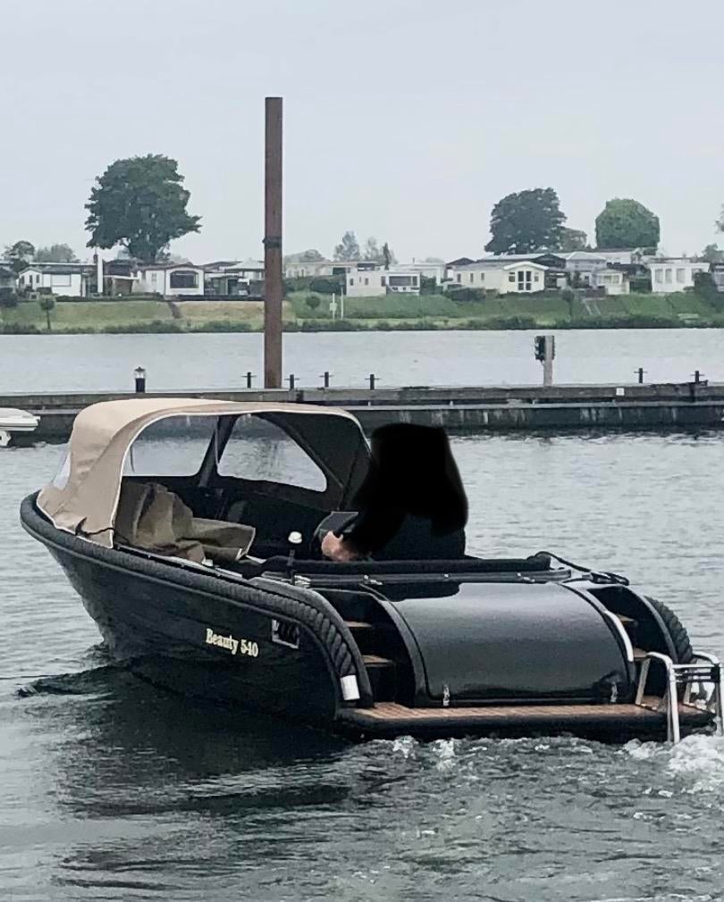 Sloep.Als nieuw -Beaty tender 540 de Luxe .mei 2021, Watersport en Boten, Sloepen, Ophalen, 10 tot 30 pk, Zo goed als nieuw, 3 tot 6 meter