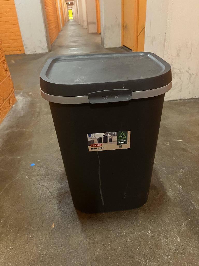 Bin, 40 liter of meer, Ophalen, Zo goed als nieuw, 50 tot 75 cm