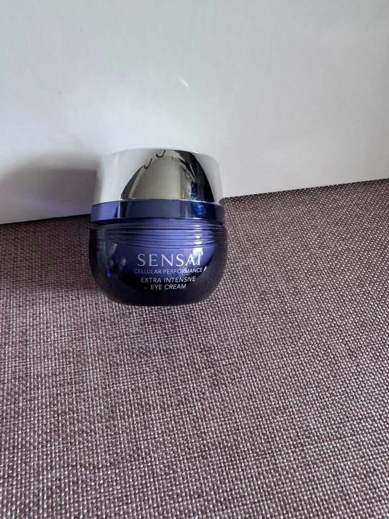 Sensai extra intensive eye cream 15ml nieuw!, Verzenden, Nieuw, Ogen, Verzorging