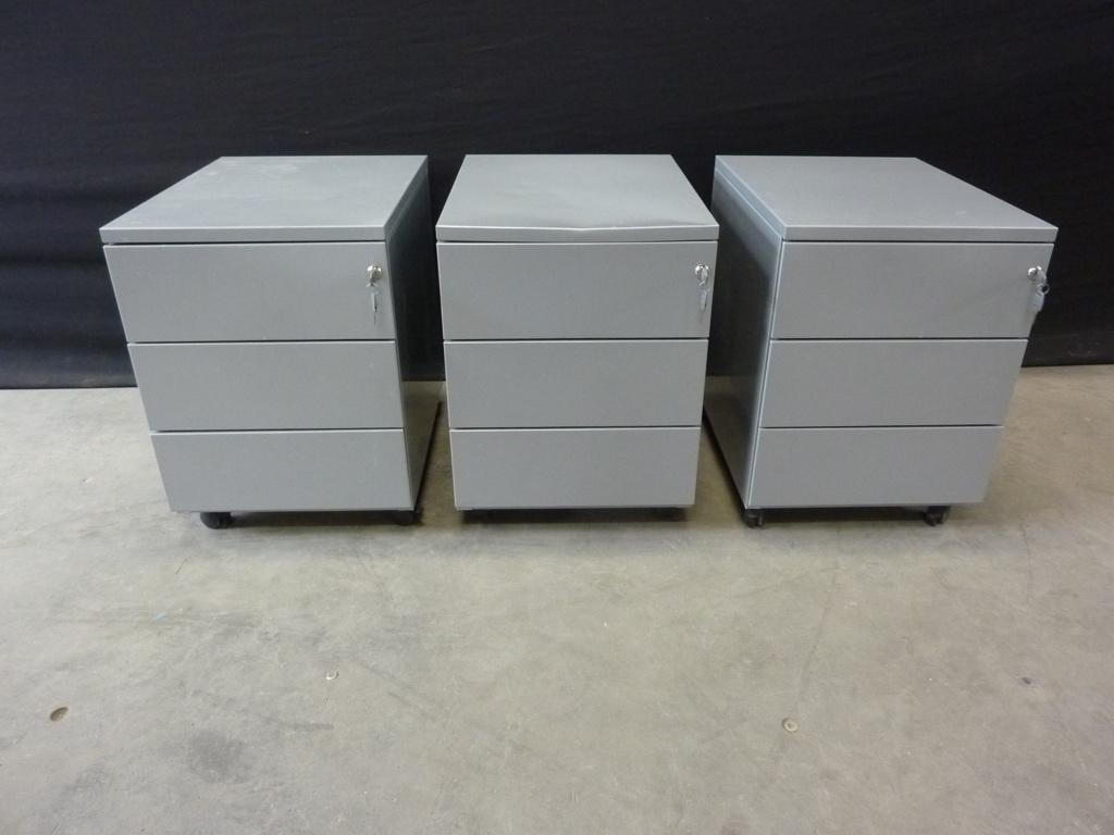 Net stalen ladeblok / ladekast / ladeblokken met sleutels, Ophalen, Minder dan 50 cm, Handelsonderneming Hendriksen, 3 of 4 laden