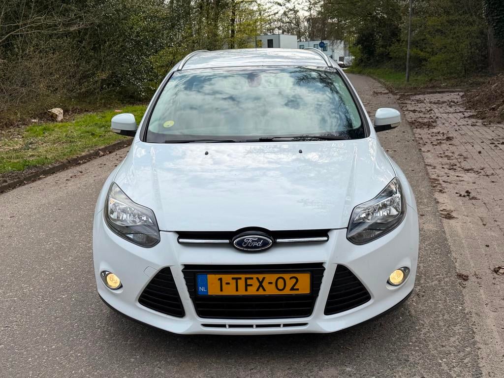 Ford Focus Wagon 1.6 TDCI Titanium 12-2013 Wit Climate Nwe a, Euro 5, Stof, Gebruikt, Zwart