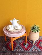 Vintage ronde kruk met nieuwe stoffering, oud roze rib, Overige kleuren, Vintage, Ophalen of Verzenden, Zo goed als nieuw