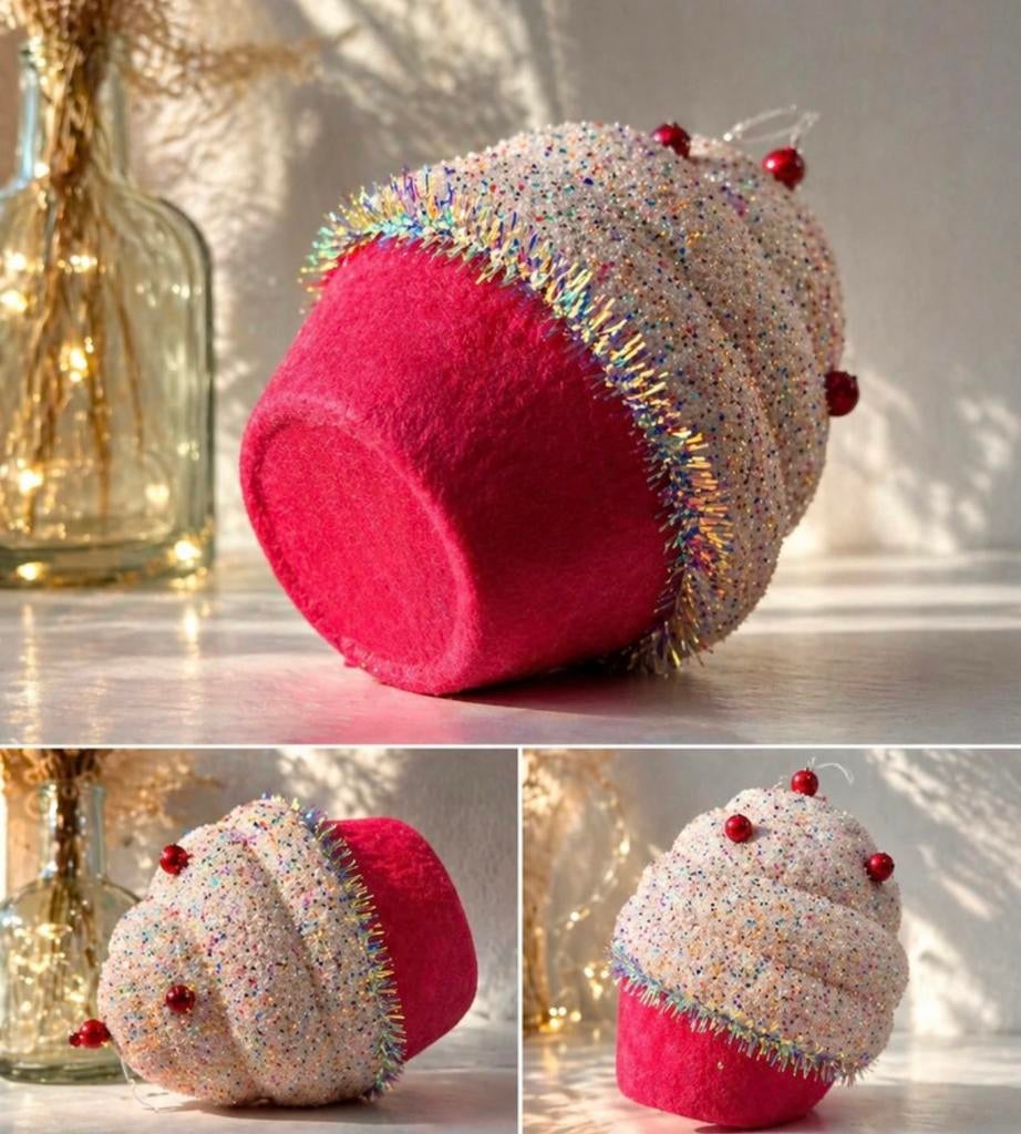 Decoratieve cupcake met glitters en rode bessen, Textiel, Nieuw, Meerkleurig, Ophalen of Verzenden