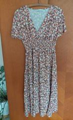 Pull&Bear retro bloemen jurkje maat M, Kleding | Dames, Jurken, Maat 38/40 (M), Bruin, Ophalen of Verzenden, Zo goed als nieuw