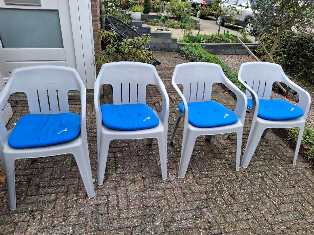 4 stevige stapelstoel Jardin met kussen, Tuin en Terras, Ophalen, Kunststof