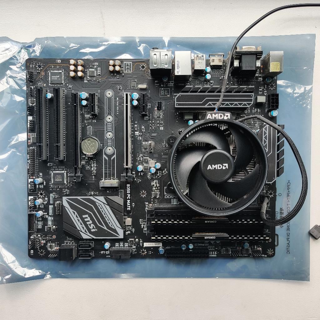 Computer set (B350 PC MATE, Ryzen 7 1700 & 2x8gb DDR4 RAM), Computers en Software, Moederborden, Gebruikt, AMD, DDR4, Ophalen