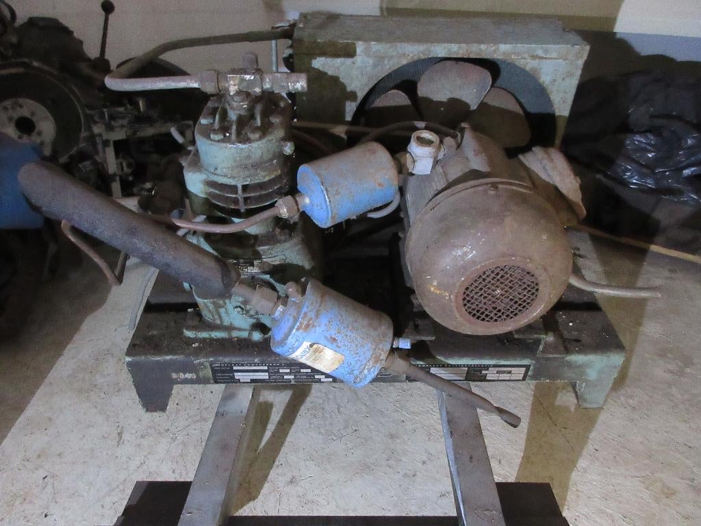 Koel aggregaat, ombouw naar luchtcompressor mogelijk., Doe-het-zelf en Verbouw, Compressors, Ophalen, Gebruikt, 100 liter of meer