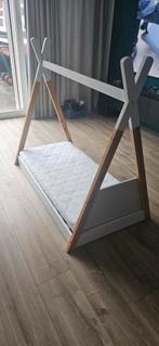 Tipi bed met lattenbodem en matras, Kinderen en Baby's, Gebruikt, 70 tot 85 cm, 140 tot 160 cm, Ophalen