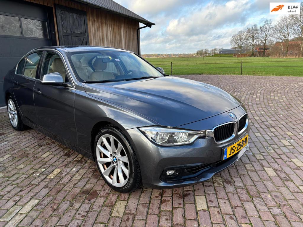 BMW 3-serie 330e,HYBRIDE, LEER ,NAVI ,TREKHAAK, DUBBELSET WI, Automaat, 1998 cc, Achterwielaandrijving, Gebruikt
