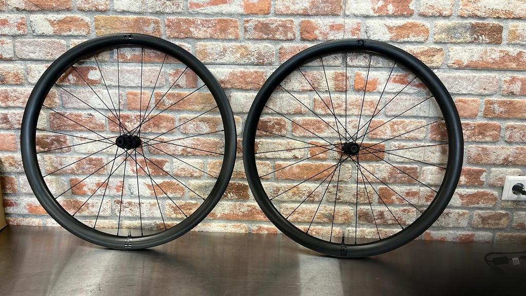 9th wave ninefold avalon 352 carbon race wielen dt swiss180, Ophalen of Verzenden, Gebruikt, Wiel