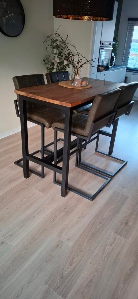 Mango houten bartafel met zwarte stalen poten, Huis en Inrichting, Tafels | Eettafels, Ophalen, Rechthoekig, 100 tot 150 cm, 50 tot 100 cm