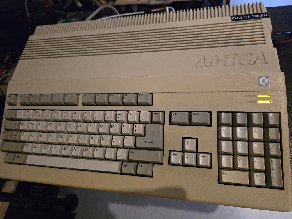 Commodore Amiga 500 set met 1Mb chipram en Gotek, Ophalen, Commodore Amiga A500/A500+