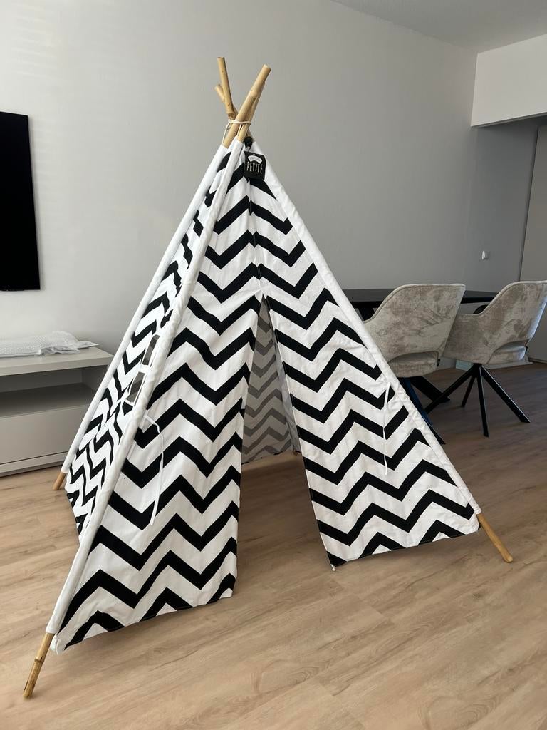 Mooie zwart / wit gestreepte Tipi tent, Ophalen, Nieuw