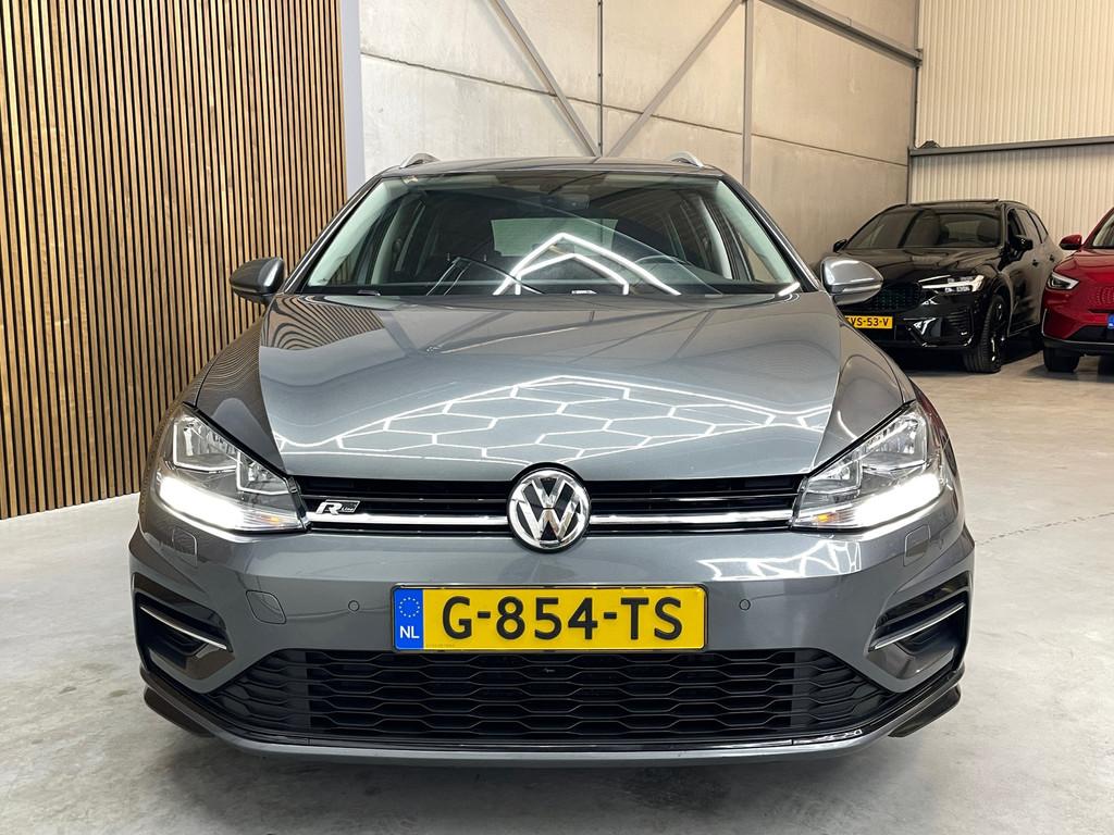 Volkswagen Golf Variant 1.5 TSI Highline R-LIne AUTOMAAT, Stof, 4 cilinders, 150 pk, Adaptive Cruise Control