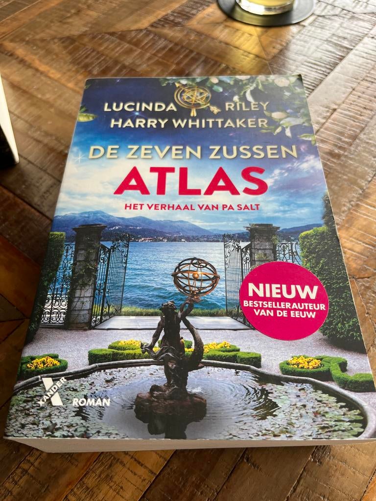 De Zeven Zussen Atlas - Het verhaal van Pa Salt, Boeken, Ophalen of Verzenden, Gelezen, Nederland
