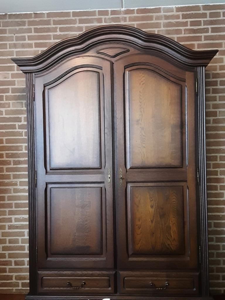 Prachtige massief houten toogkast met sierlijk houtsnijwerk, Huis en Inrichting, Kasten | Kledingkasten, Ophalen, Gebruikt, 200 cm of meer
