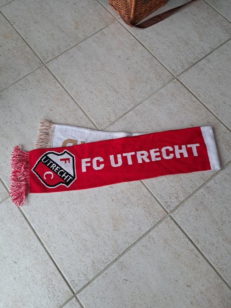 Nieuwe F.C.UTRECHT  das, Maat XL, Ophalen of Verzenden, Nieuw, Shirt