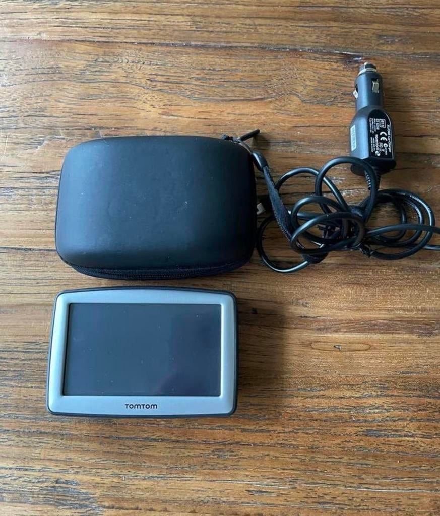 TomTom navigatiesysteem met accessoires, Ophalen of Verzenden, Gebruikt
