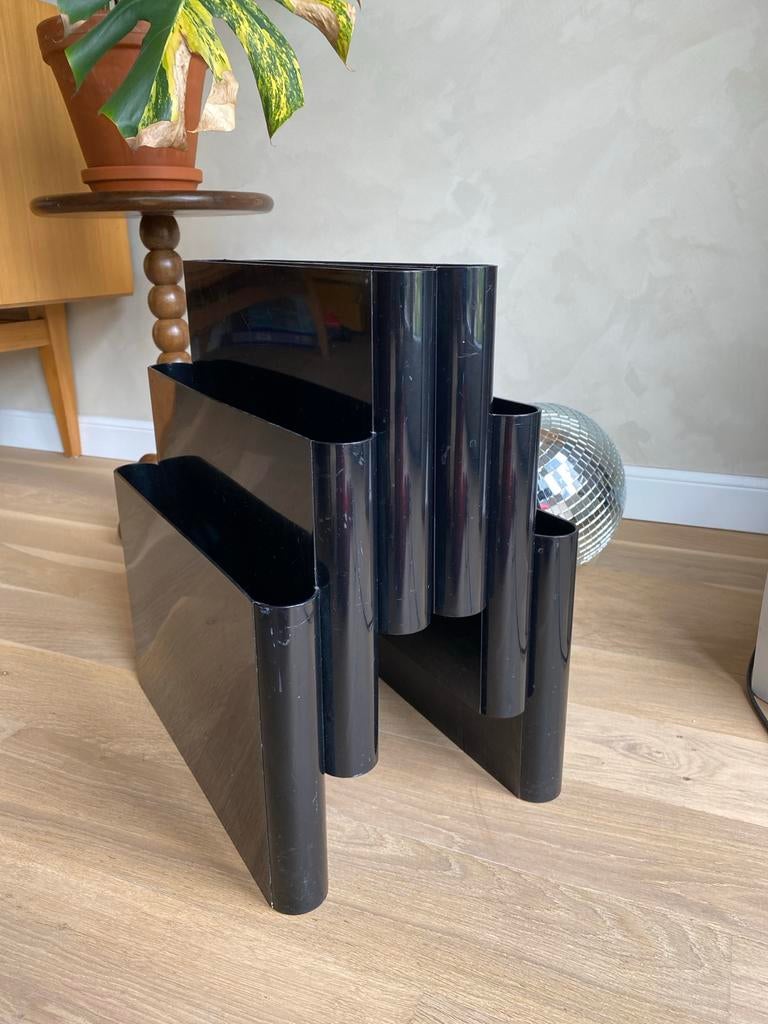 Kartell Stoppino lectuurbak 6-vak zwart jaren 60, Huis en Inrichting, Woonaccessoires | Krantenbakken en Lectuurbakken, Ophalen of Verzenden