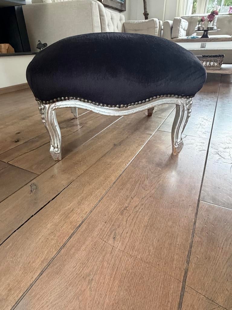 Barok poef / voetenbankje - Zwart fluweel met zilveren poten, Ophalen, Minder dan 50 cm, Gebruikt, Ovaal