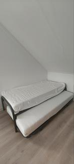 Uitschuifbed met matrassen - Ideaal voor logees, Huis en Inrichting, Slaapkamer | Bedden, Ophalen, Modern en functioneel, Verstelbaar