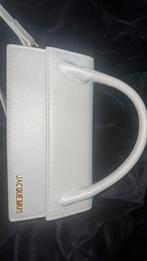 Jacquemus tas, Sieraden, Tassen en Uiterlijk, Tassen | Damestassen, Verzenden, Zo goed als nieuw, Grijs, Handtas