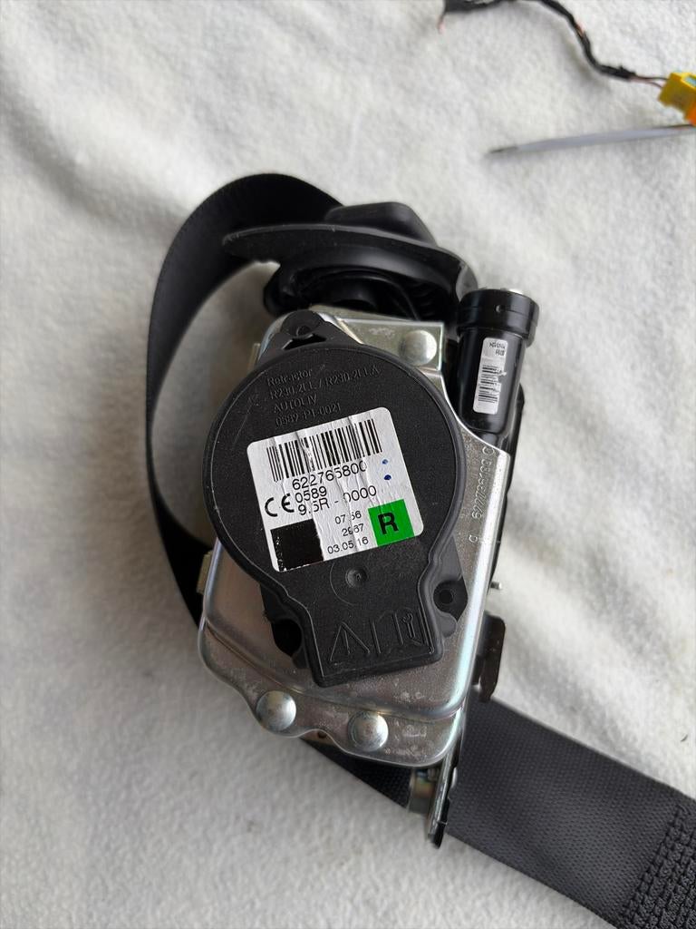 Veiligheidsgordel Mercedes W205 rechts, Ophalen, Gebruikt, Mercedes-Benz