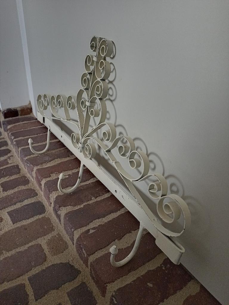 brocante metalen wand kapstok creme sierlijk, Gebruikt, Minder dan 100 cm, Metaal, Ophalen