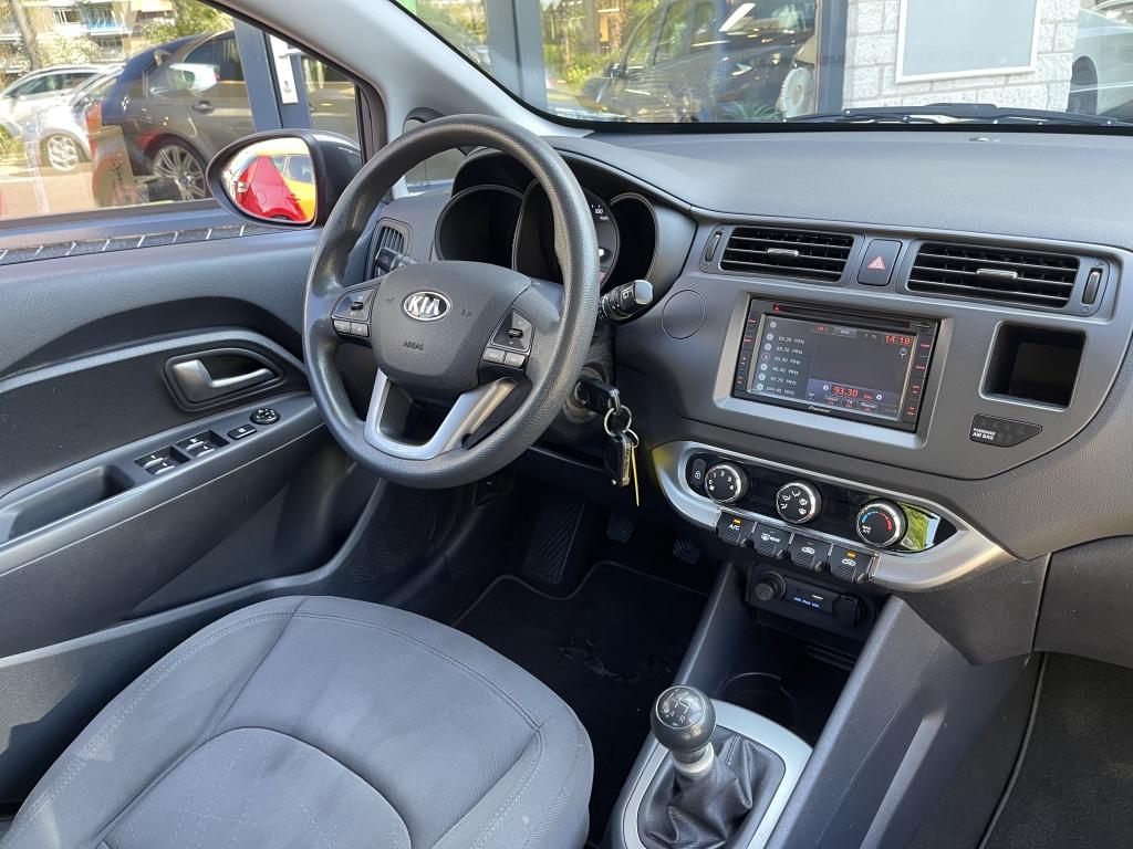 Kia Rio 1.2 CVVT 5Drs Airco Nieuwe banden Remmen Beurt, 21 km/l, Euro 5, 4 cilinders, Elektrische ramen