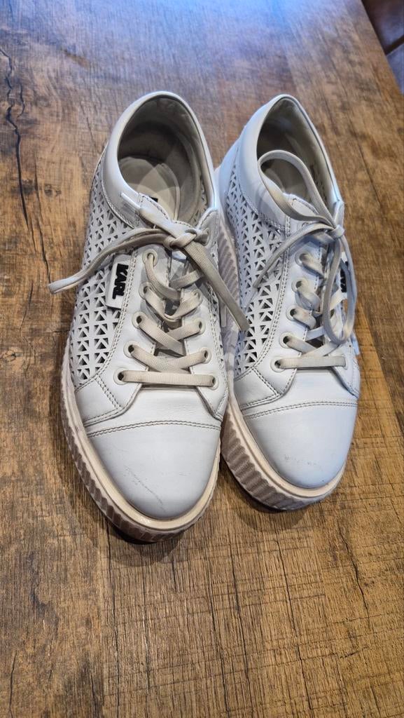 Witte Karl Lagerfeld Sneakers Maat 40, Kleding | Dames, Schoenen, Karl Lagerfeld, Wit, Ophalen of Verzenden, Sneakers of Gympen