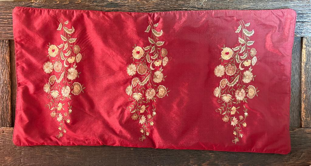 Kussen, Huis en Inrichting, Woonaccessoires | Kussens, Ophalen of Verzenden, Zo goed als nieuw, Rood, Vierkant