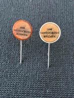Set 2 speldjes Motorcross Rhenen 1966, Ophalen of Verzenden, Gebruikt, Stad of Land, Speldje of Pin