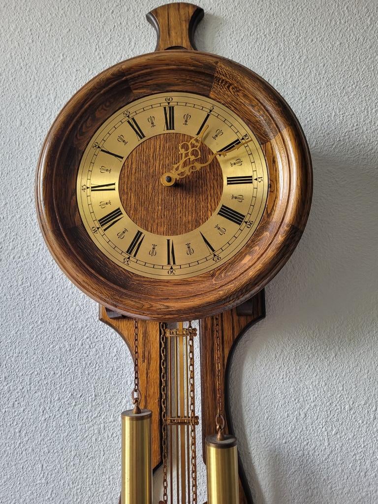 Houten hangklok met messing wijzerplaat, Antiek en Kunst, Antiek | Klokken, Ophalen