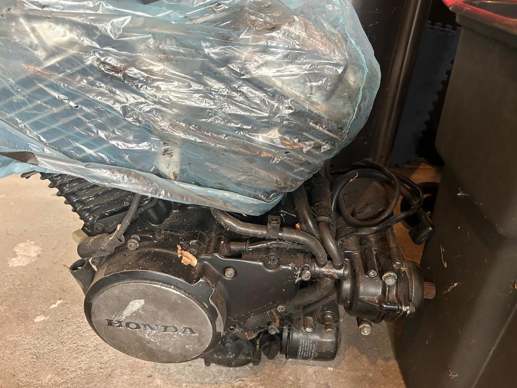 Motor blok honda shadow vt500, Auto-onderdelen, Ophalen of Verzenden, Honda