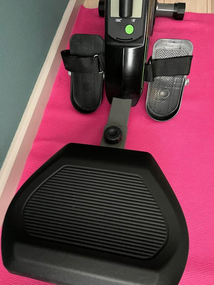 Tunturi Roeiapparaat - Cardio Fit R20, Sport en Fitness, Fitnessapparatuur, Zo goed als nieuw, Roeitrainer, Armen, Metaal, Ophalen