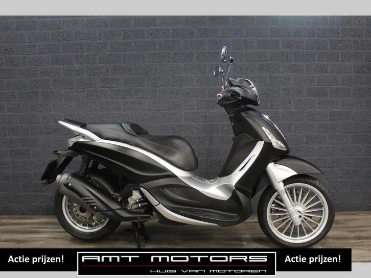 PIAGGIO BEVERLY 300 IE (bj 2012) Mat Zwart A2 geschikt, Motoren, Motoren | Piaggio, Bedrijf, Scooter, 12 t/m 35 kW, Minimaal motorrijbewijs A2