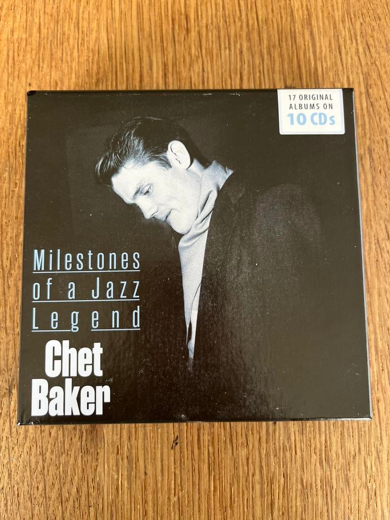 Chet Baker, milestones of a jazz legend ( 10 cds), Ophalen of Verzenden, 1980 tot heden, Zo goed als nieuw, Jazz