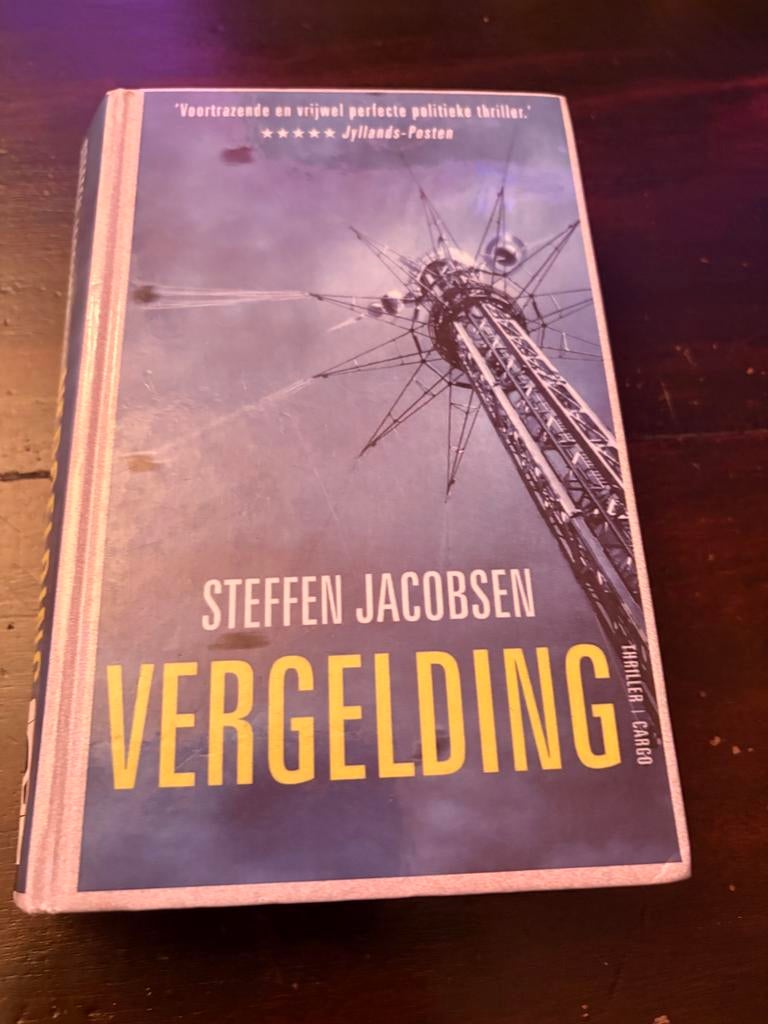 Vergelding - Steffen Jacobsen (Thriller), Boeken, Ophalen of Verzenden, Gelezen, Scandinavië